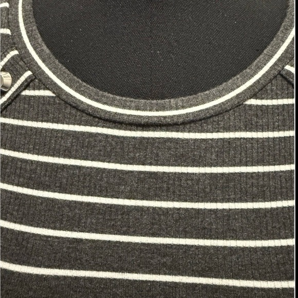 Michael Kors Women’s Long Sleeve Gray & White Striped Pullover Sweater, Large - Picture 11 of 15